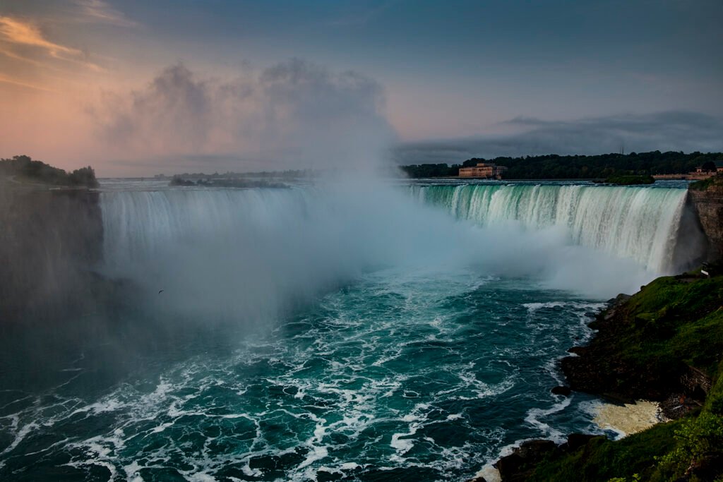 Panoramic view of Horseshoe Falls from Table Rock Welcome Centre